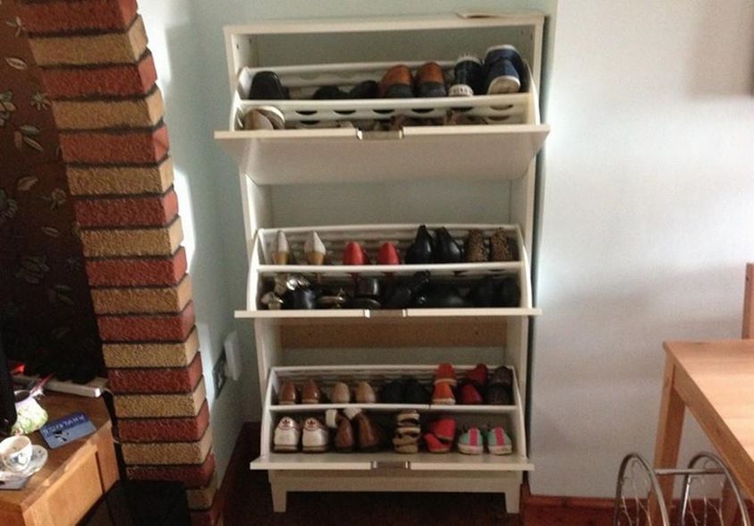 stall shoe cabinet